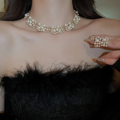 Conjunto de Joias de Pérola e Cristal Atemporal